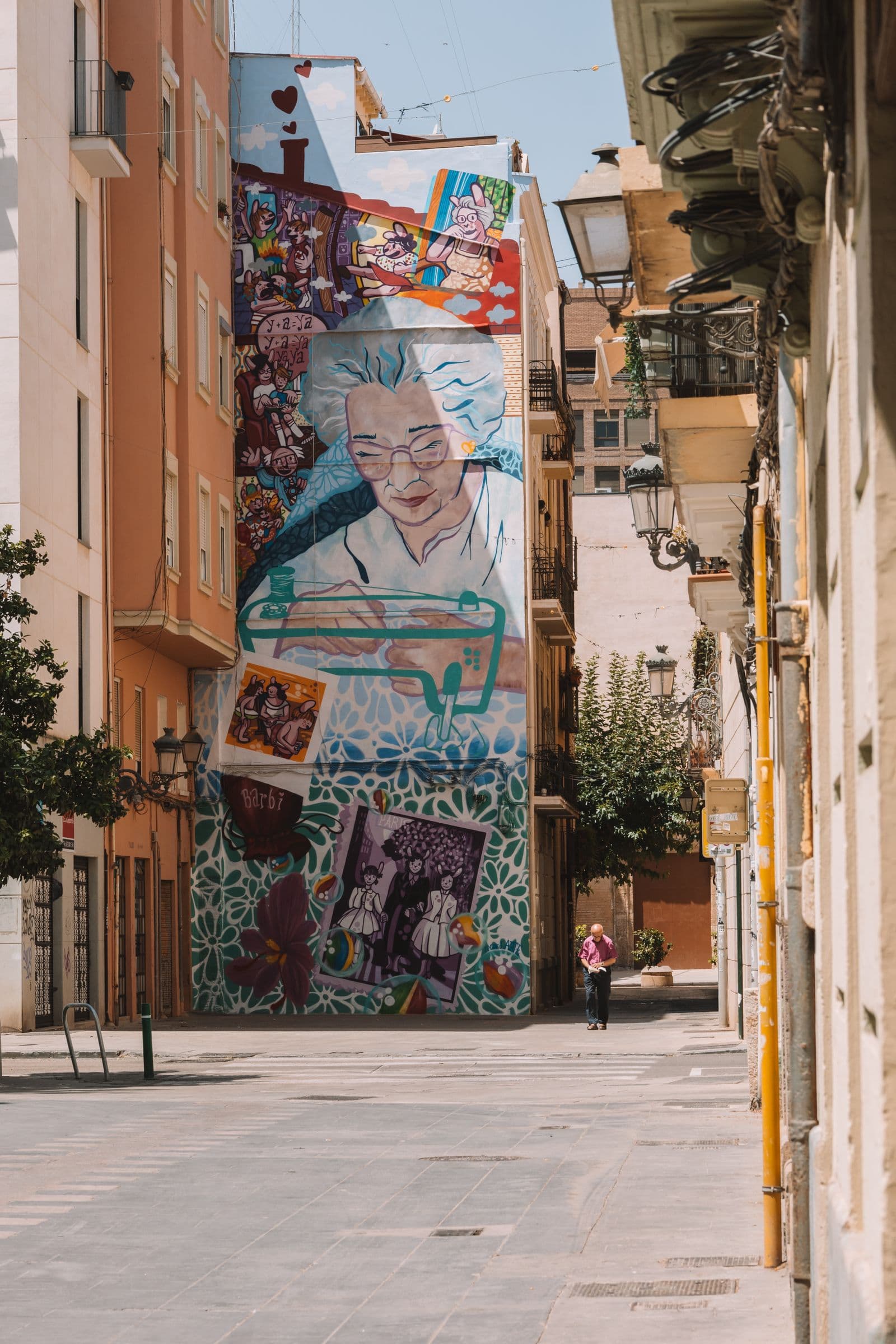 Street art in the Ruzafa quarter